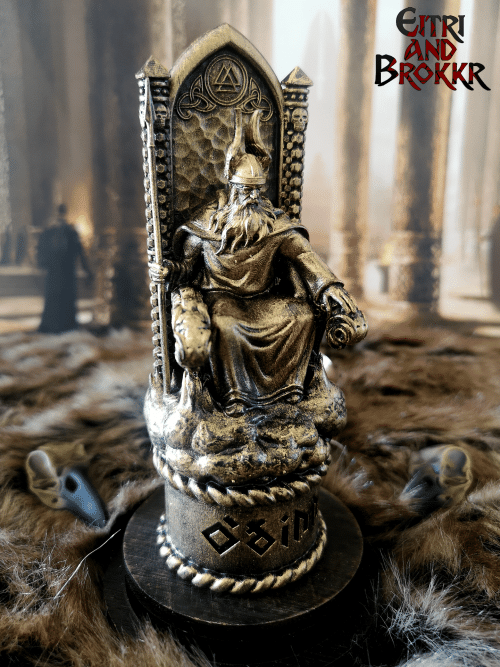 Statuette de Odin en résine sur son trône