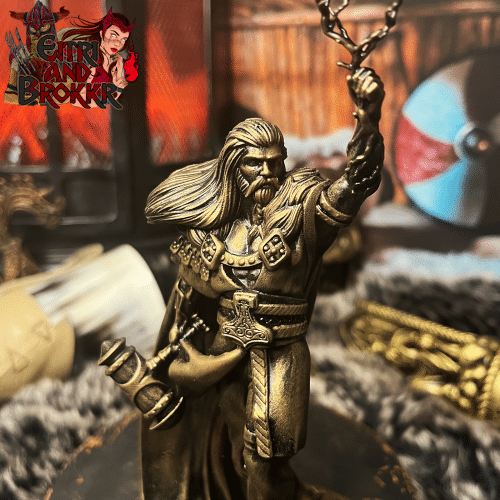 Figurine Totem de Thor en résine avec son marteau Mjöllnir