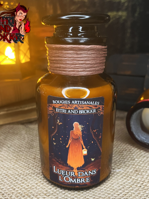 Bougie Parfumée – Lueur dans l’Ombre